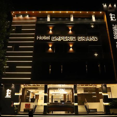 Hotel Emperio Grand 러크나우 외부 사진